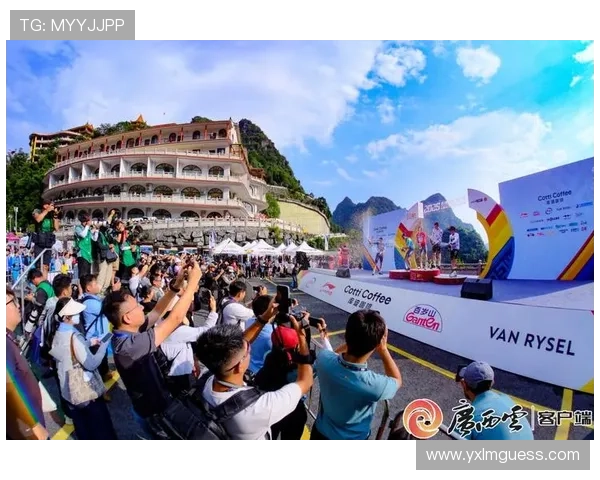 环广西志愿者网络构建赛事安全基底 千名人员保障赛道秩序